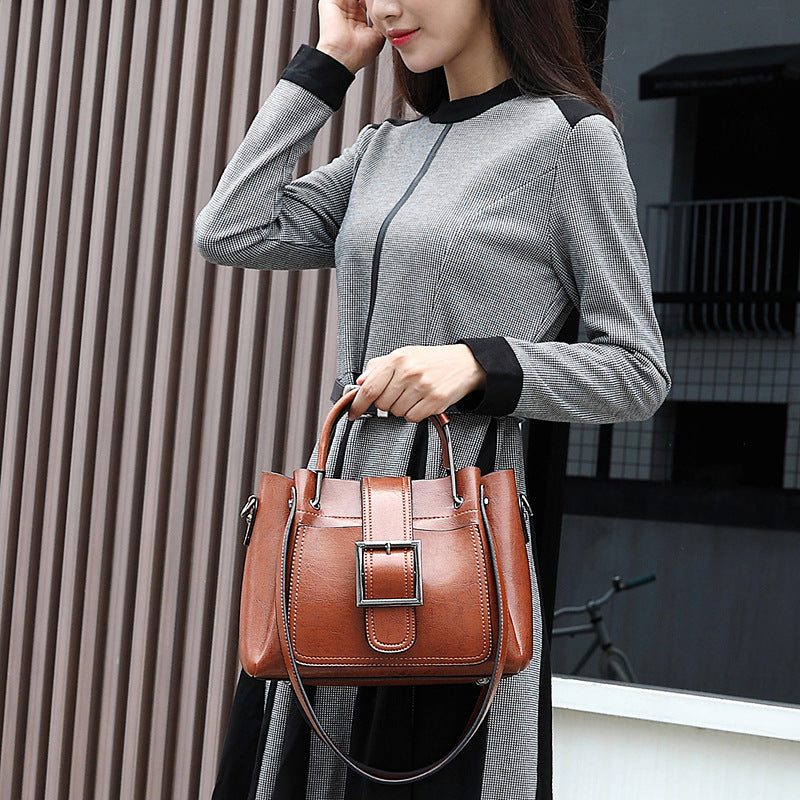 Women's Oil Wax Leather Large Capacity Soft Shoulder Bags