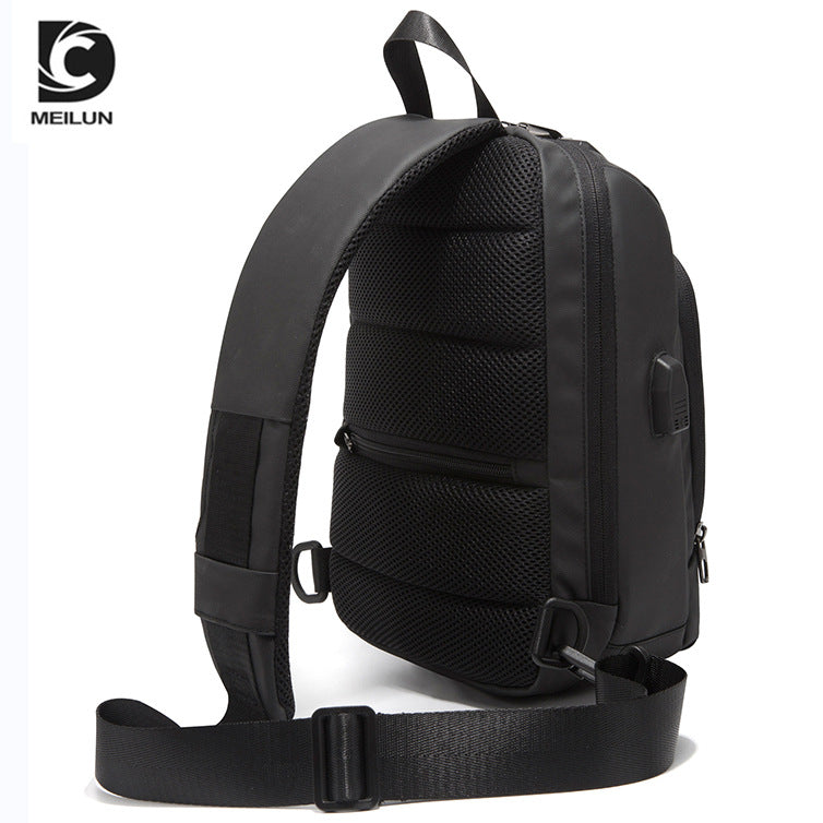 Glamorous Pretty Attractive Men's Fashion Charging Men's Chest Bags