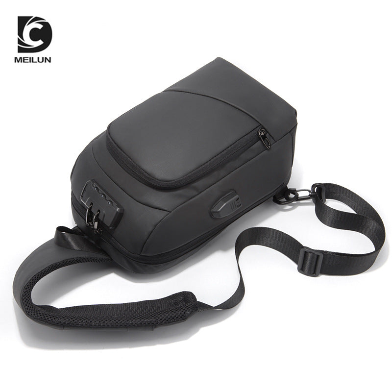 Glamorous Pretty Attractive Men's Fashion Charging Men's Chest Bags