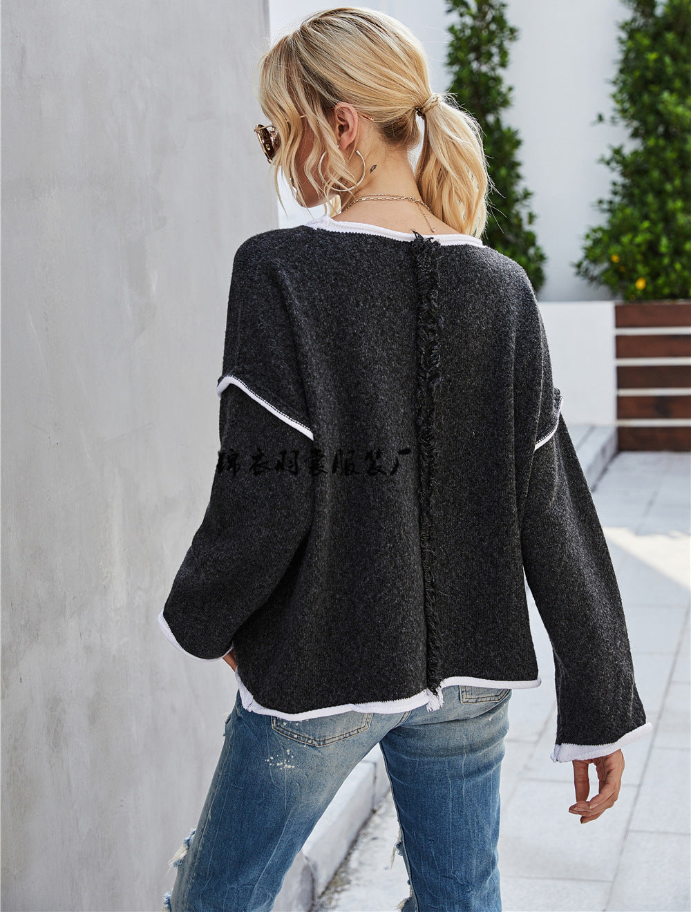 Women's Round Neck Back Tassel For Knitwear