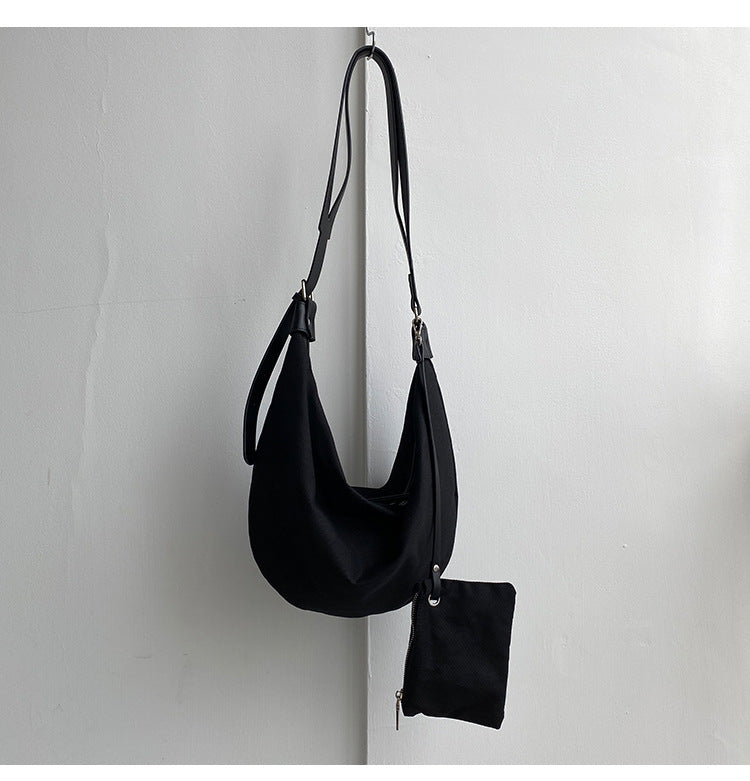 Women's Large Capacity Commuter Cloth Dumplings Niche Shoulder Bags