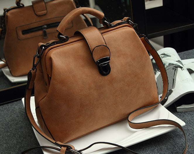 Women's Summer Rhombus Retro Doctor Fashion Trend Shoulder Bags