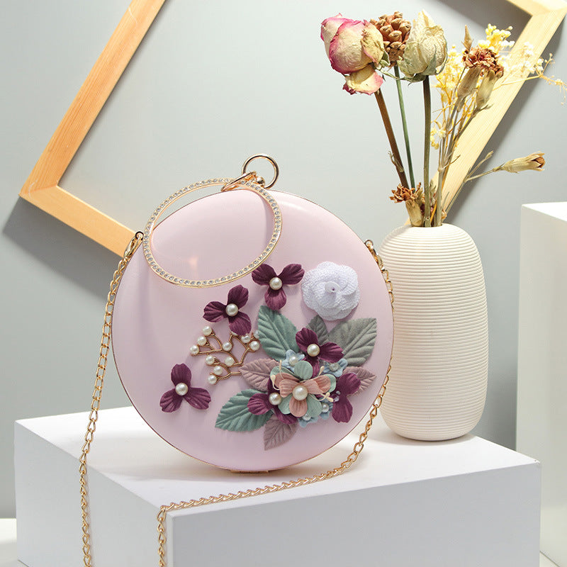Women's Retro Style Flower Dinner Temperament Chain Crossbody Bags