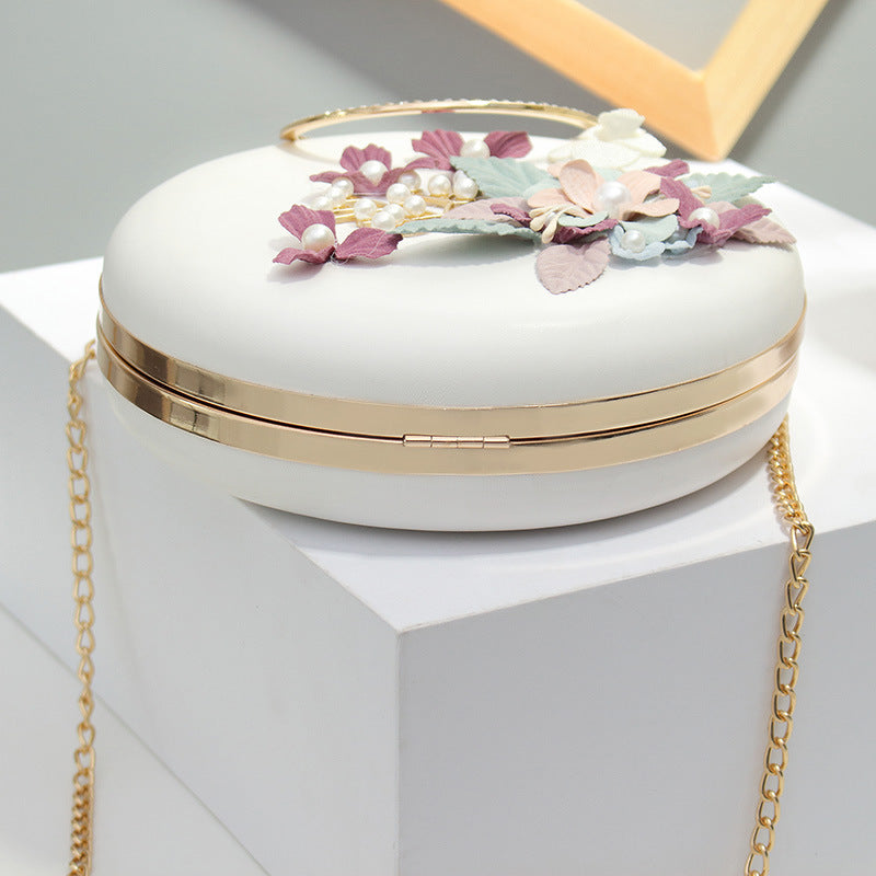 Women's Retro Style Flower Dinner Temperament Chain Crossbody Bags