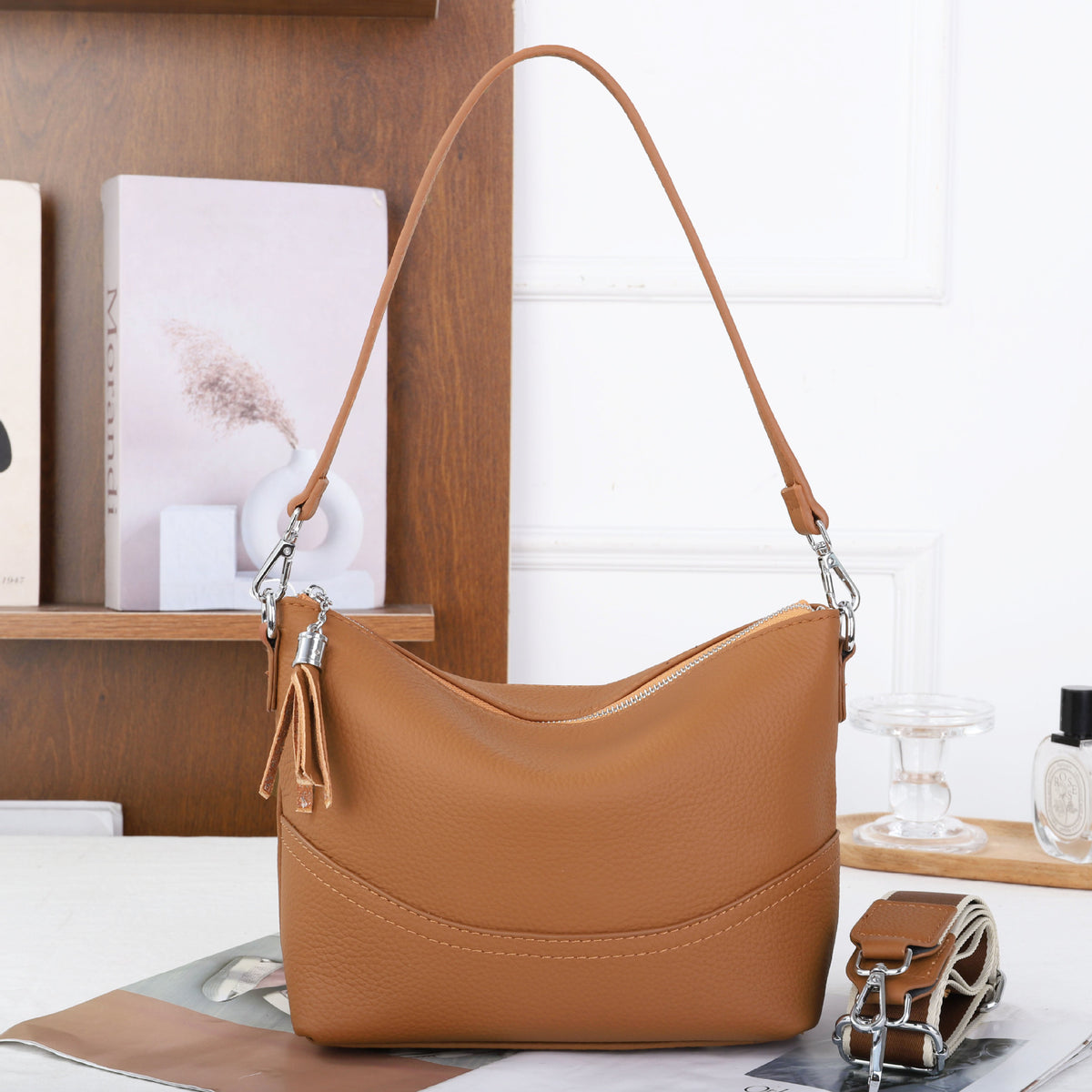 Full Top Layer Cowhide Simple Practical Commuter Underarm Women's Messenger Bag