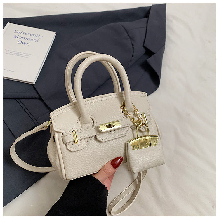 Women's Retro Textured Western Style Fashionable Stylish Crossbody Bags