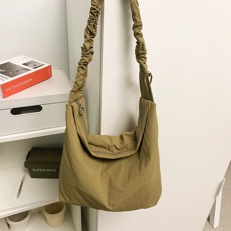 Women's Idle Style Large Capacity Commuter Artistic Commute Leisure Women's Shoulder Bag