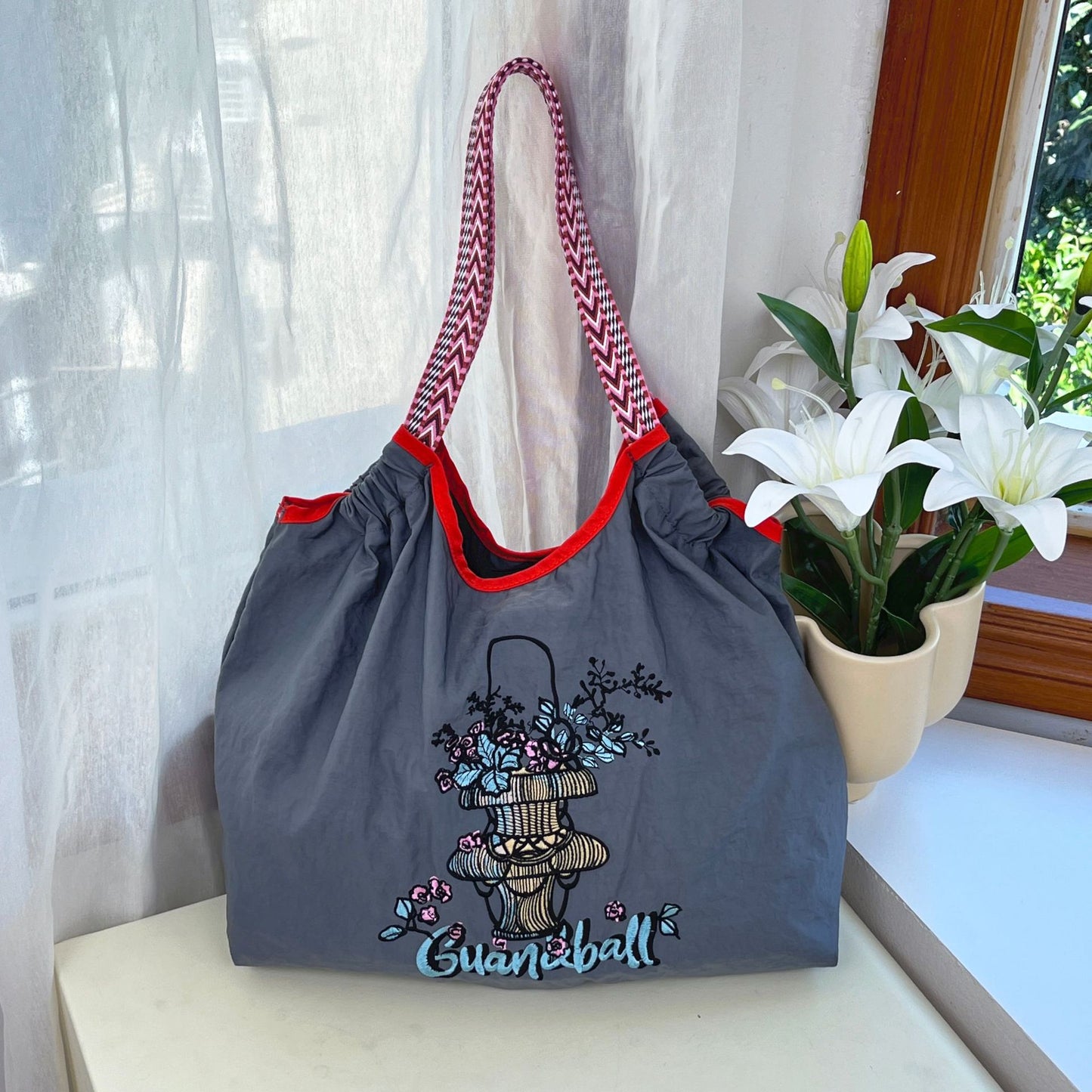 Women's Style Embroidery Shopping Fashion Nylon Waterproof Shoulder Bags