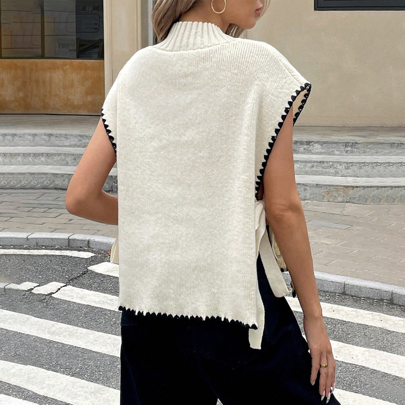 Women's Bow Tie Fashionable Knitted Sleeveless Waistcoat Vests