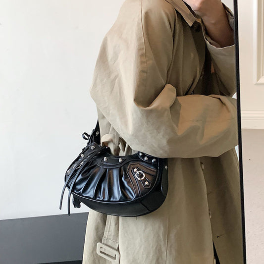 Women's Niche Retro Commuter High-grade Punk Crossbody Bags