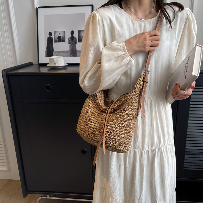Women's Straw Woven Beach Weaving Simple Leisure Armpit Bags