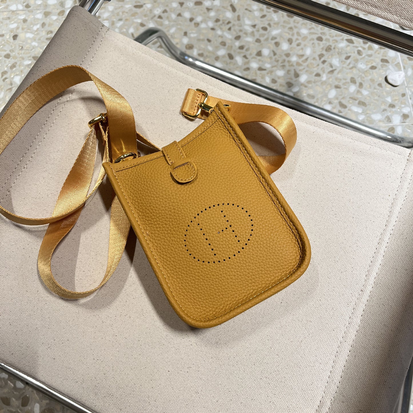 Women's Mobile Leather Hollow Lychee Pattern Crossbody Bags