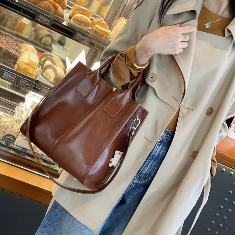Women's Vintage Vegetable Tanned Cowhide Large Capacity Handbags