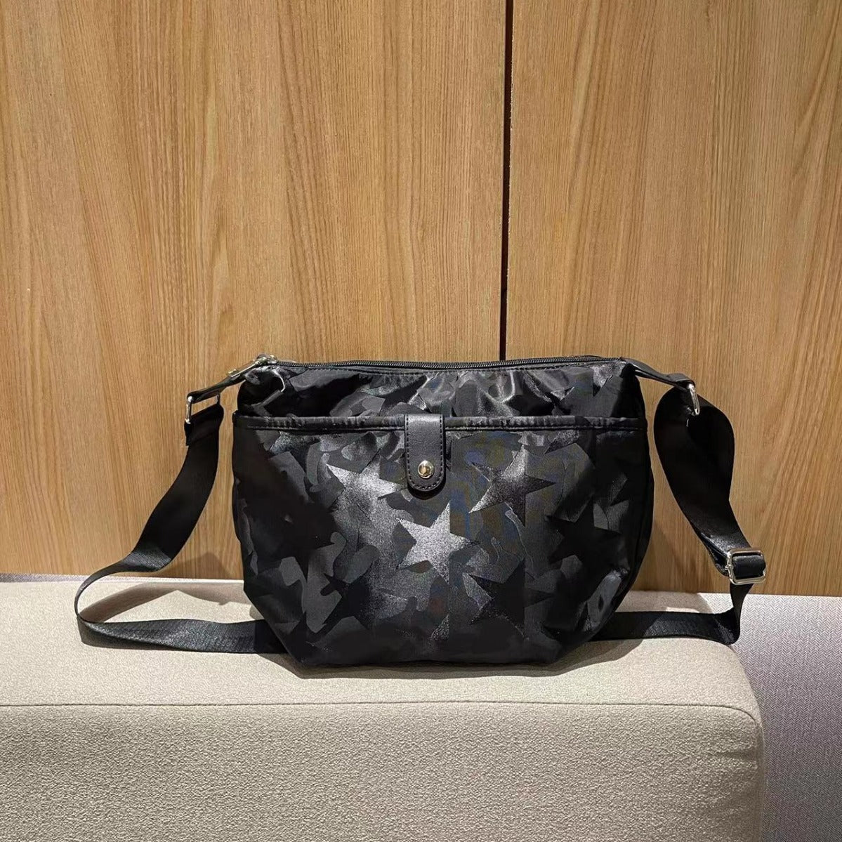 Women's Lightweight Saddle Textured Waterproof Nylon Cloth Crossbody Bags