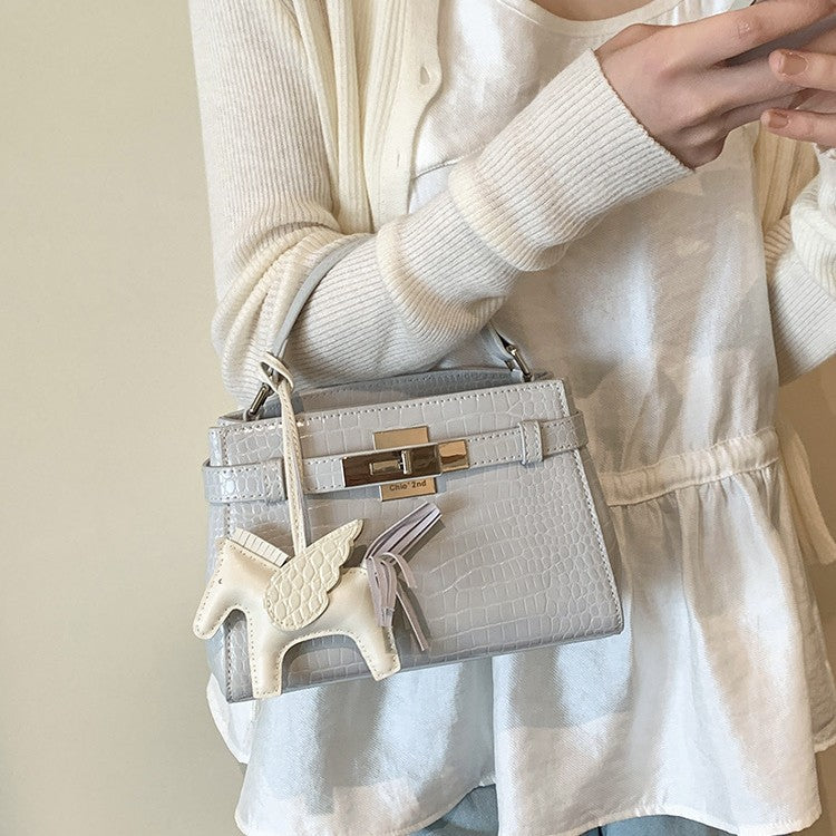 Women's Style Mint Light Language High Sense Armpit Bags