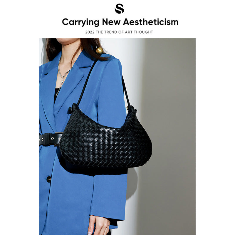 Women's Large Capacity Texture Popular Dumpling Design Shoulder Bags