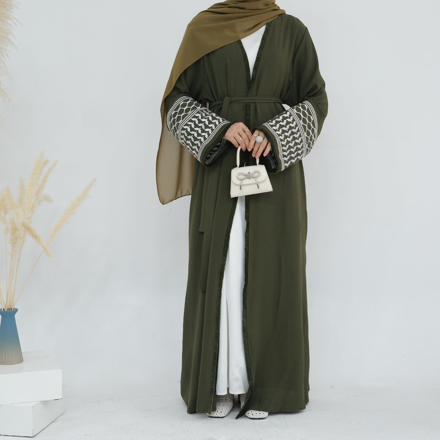 Durable Turkish Exquisite Embroidery Tassel Robe Clothing