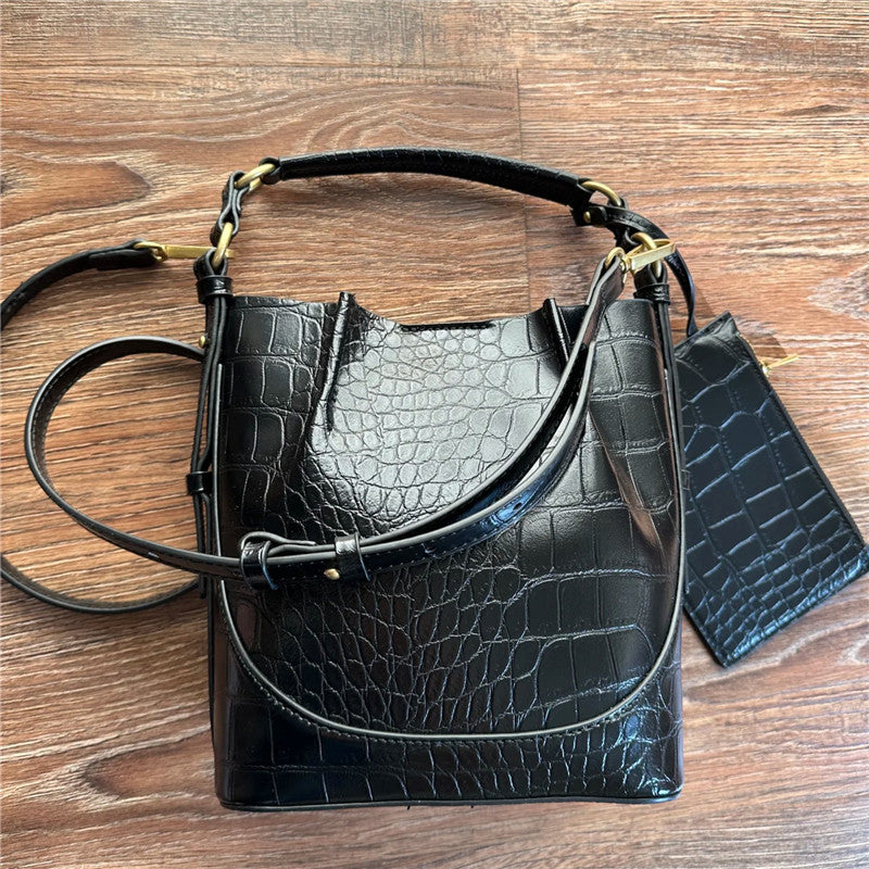 Women's Spanish Brown Pleated Drawstring Versatile Wide Crossbody Bags