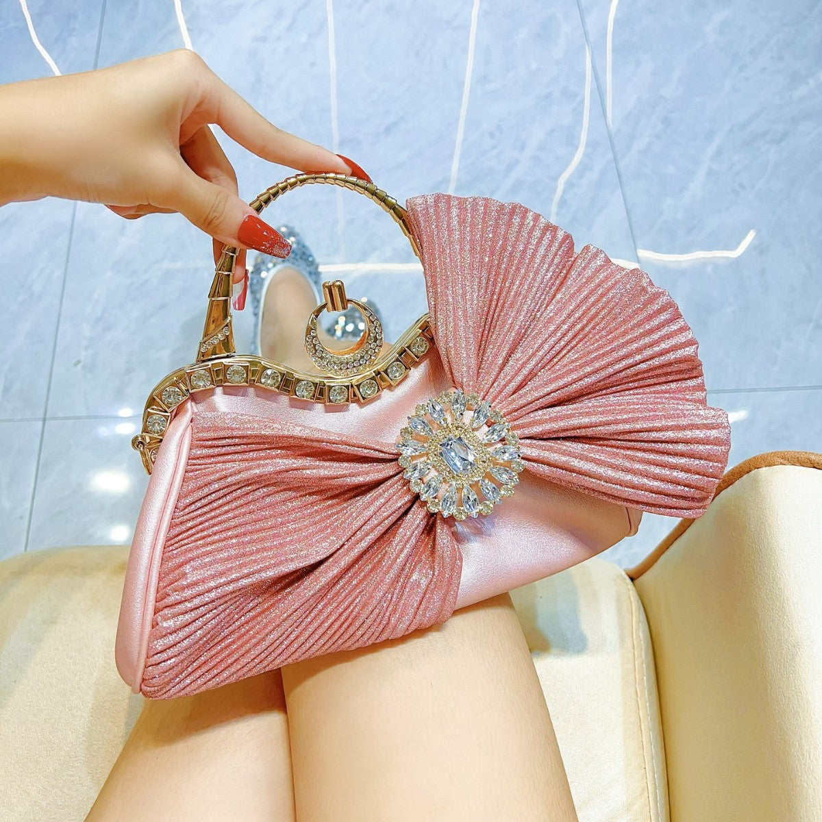 Women's Shiny Diamond Studded Hand Banquet Kelly Handbags