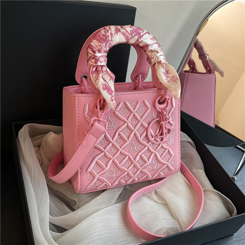 Women's Rhombus Texture Diana Korean Fashion Simple Shoulder Bags