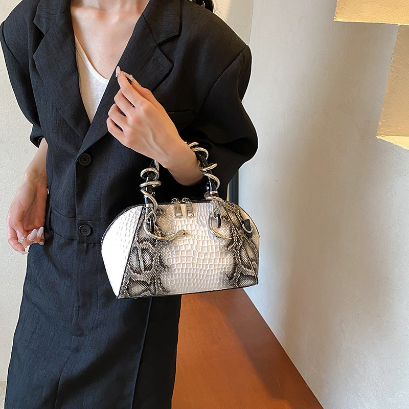 Women's Pattern Personality Retro Easy Matching Portable Shoulder Bags