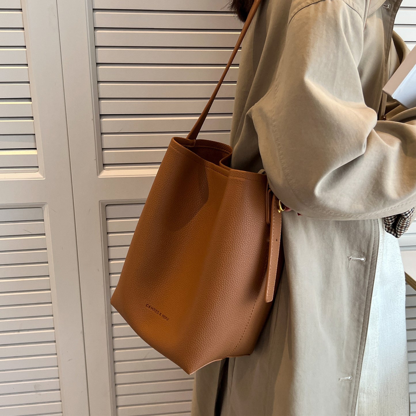 Women's Lady Vintage Lychee Pattern Big Fashionable Bags