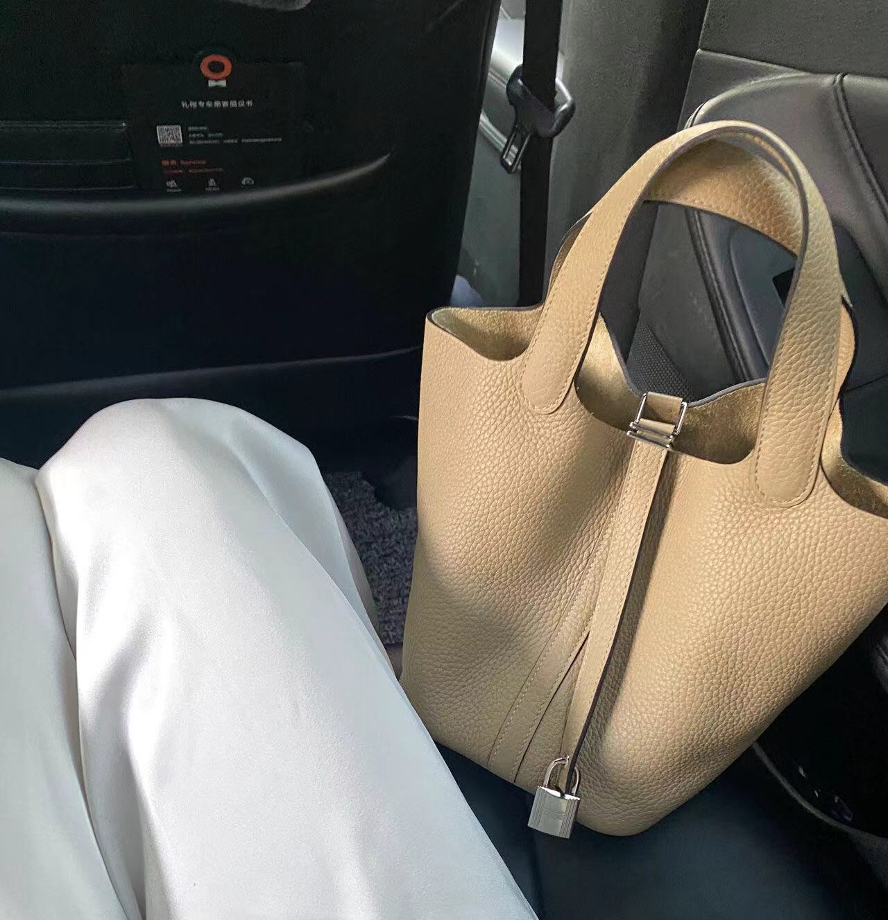 Women's Top Layer Cowhide Leather Portable Vegetable Handbags