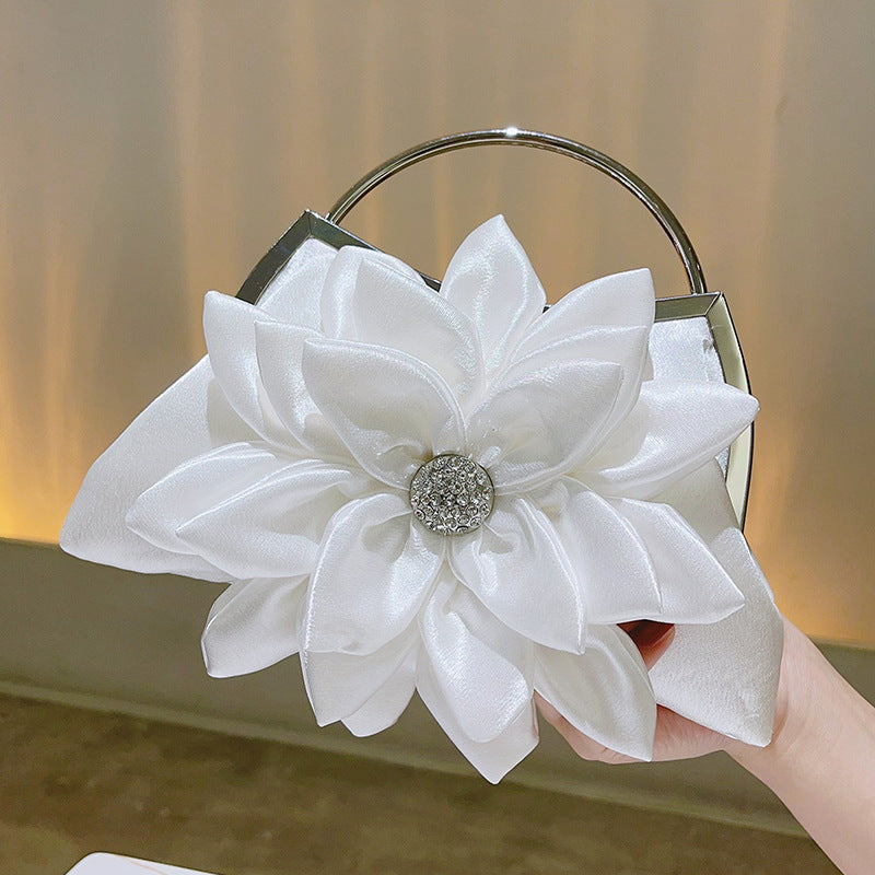 Women's Sweet Petal Dinner Three-dimensional Flower Rhinestone Evening Bags