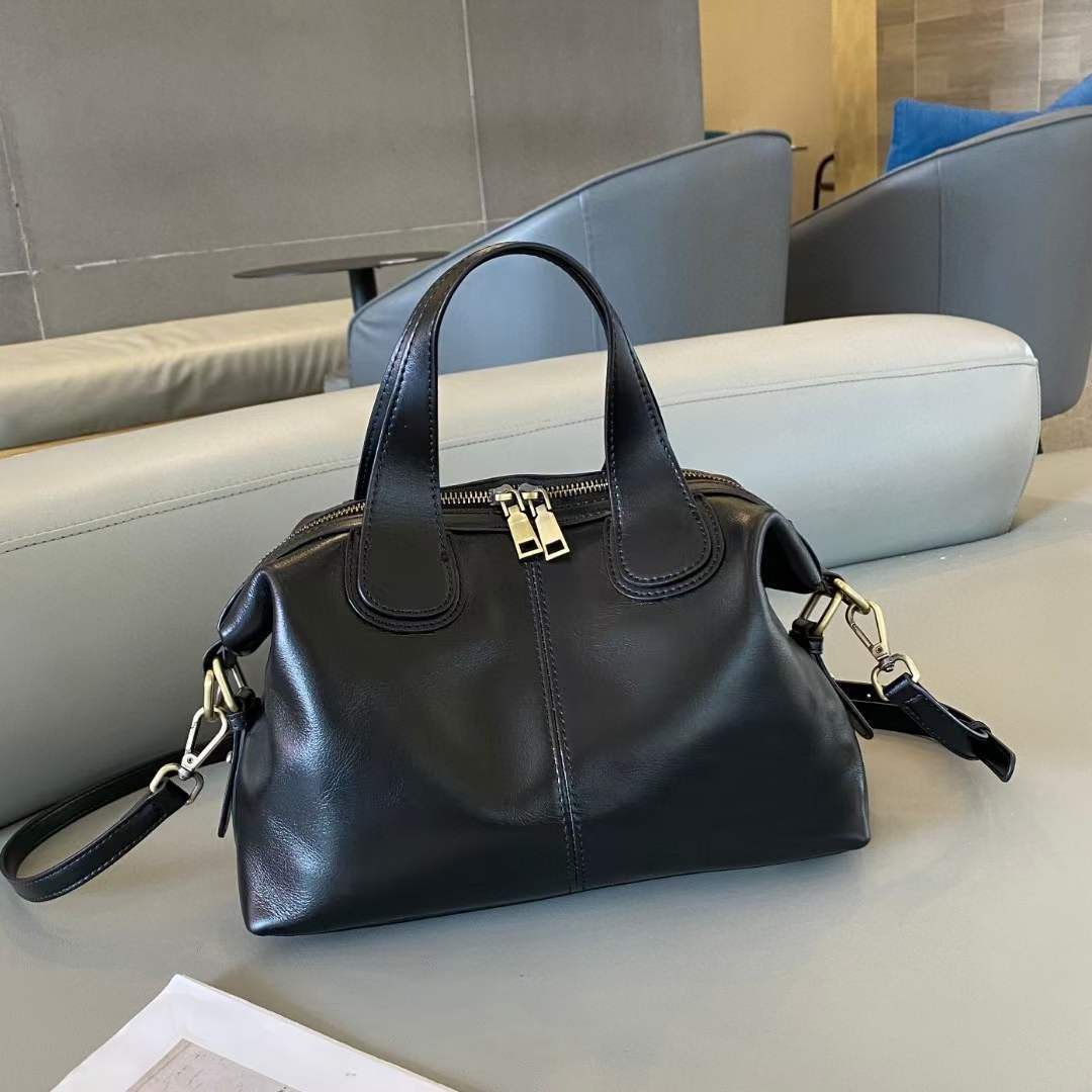 Women's Large Capacity Genuine Leather Dumpling Texture Vegetable Tanned Oil Handbags