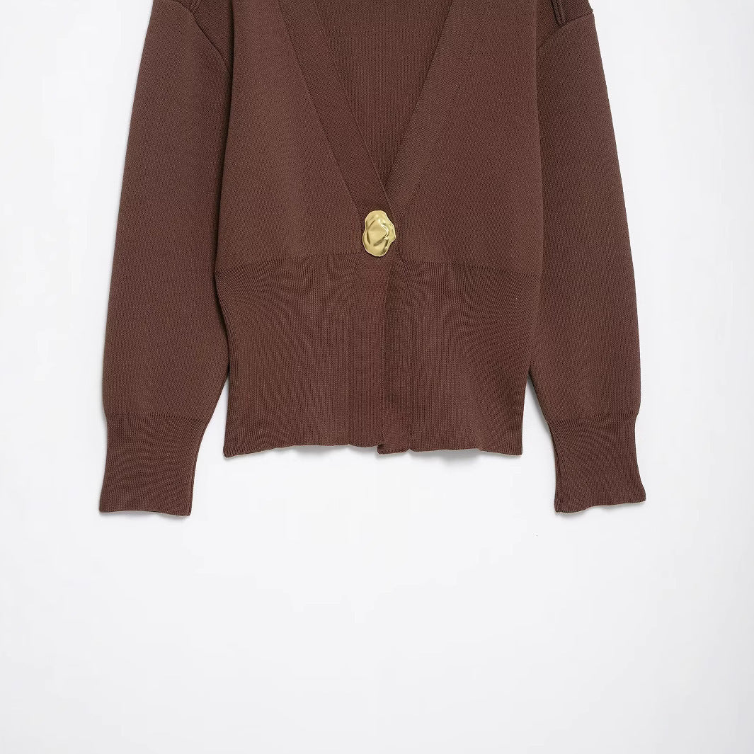 Women's Simple Elegant Metal Button Decoration Knitted Knitwear