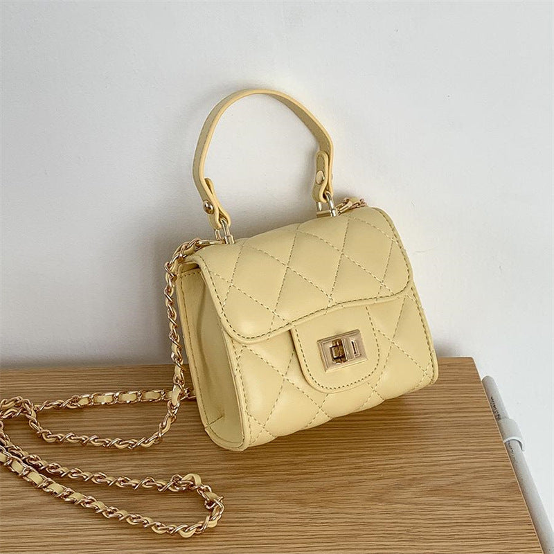 Women's Style Embroidery Thread Diamond Pattern Chain Crossbody Bags