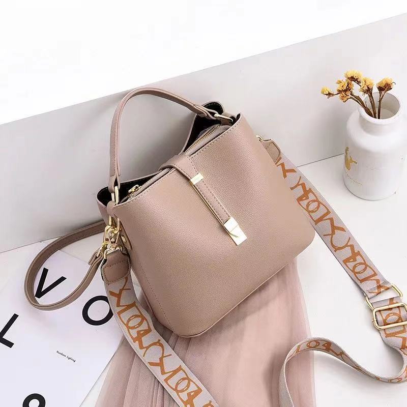 Women's Korean Style Fashion Elegant Large Capacity Handbags