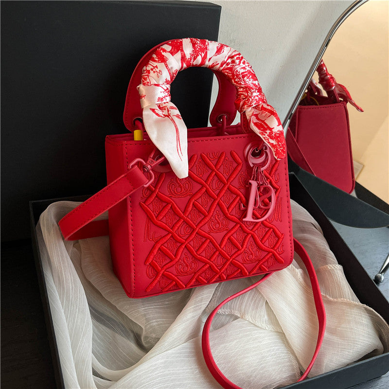 Women's Rhombus Texture Diana Korean Fashion Simple Shoulder Bags