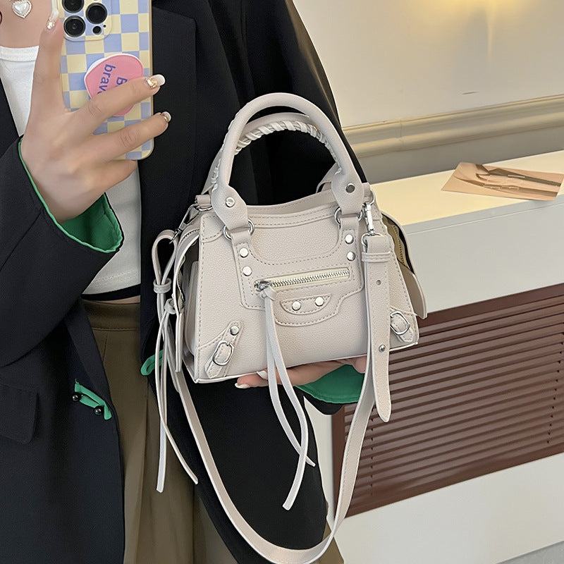 Women's New Fashion Motorcycle Woven Trendy Handbags