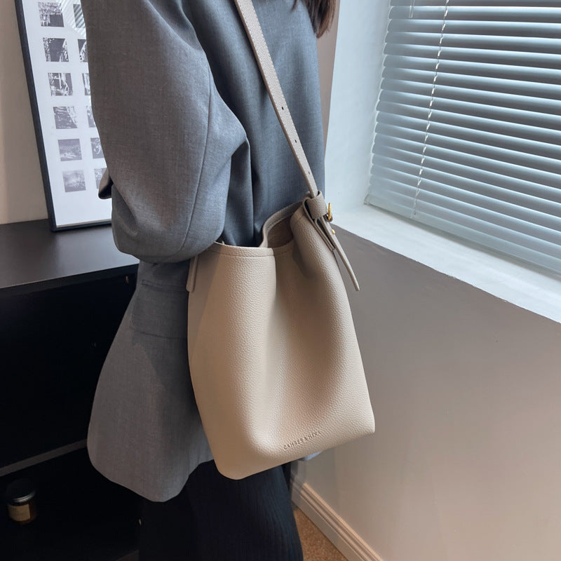 Women's Popular Retro High-grade Design Super Hot Shoulder Bags