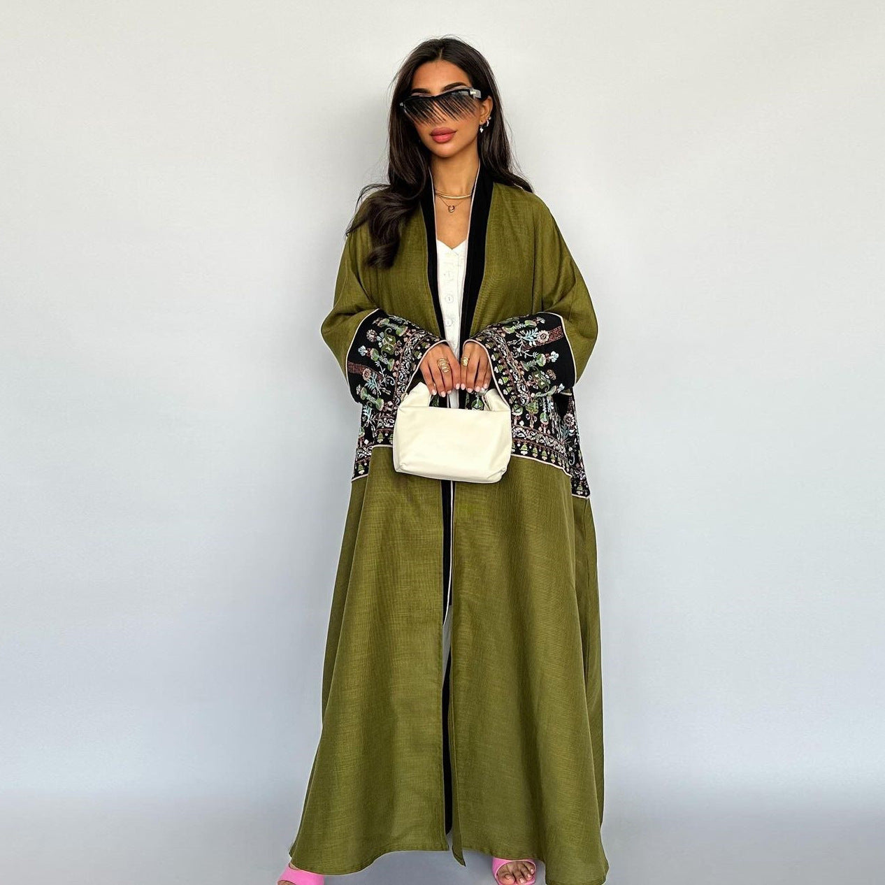 Women's Unique Graceful Embroidery Robe Muslim Clothing