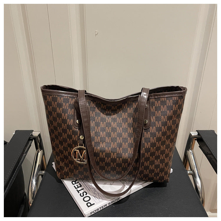 Women's Large Capacity Letter Simplicity Printed Winter Women's Shoulder Bag