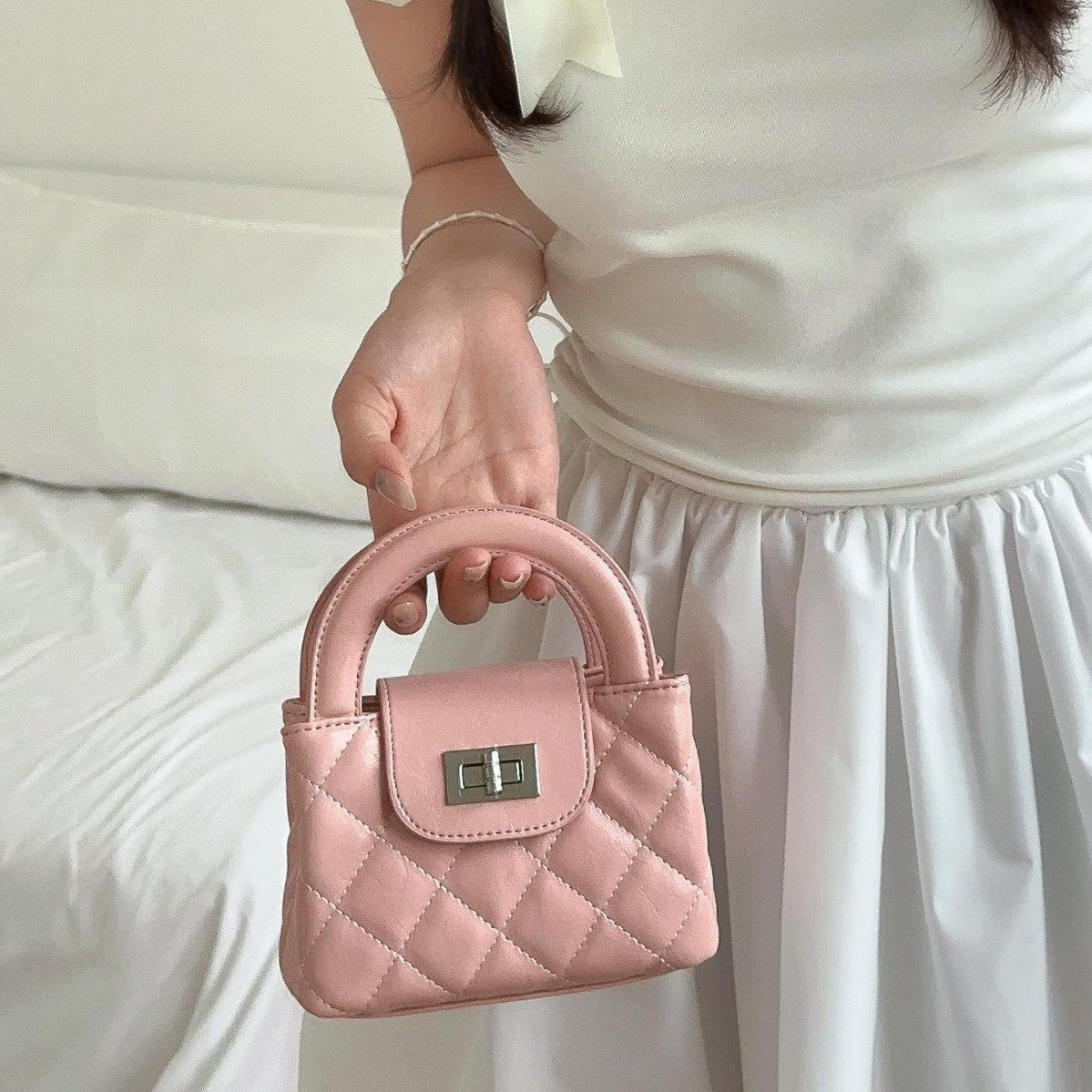 Women's Light Luxury Sweet Style Diamond Pattern Crossbody Bags