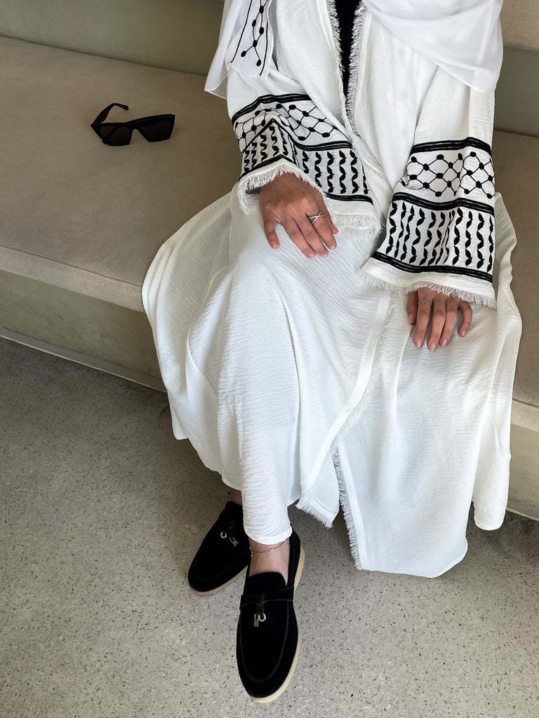 Durable Turkish Exquisite Embroidery Tassel Robe Clothing