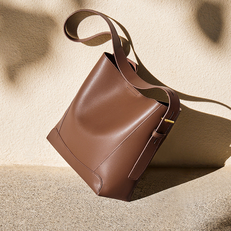 Women's Large Genuine Leather Capacity Commuter Shoulder Bags