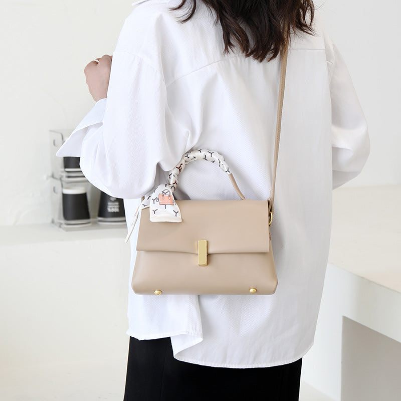 Women's Texture Niche Trendy Underarm Scarf Korean Handbags