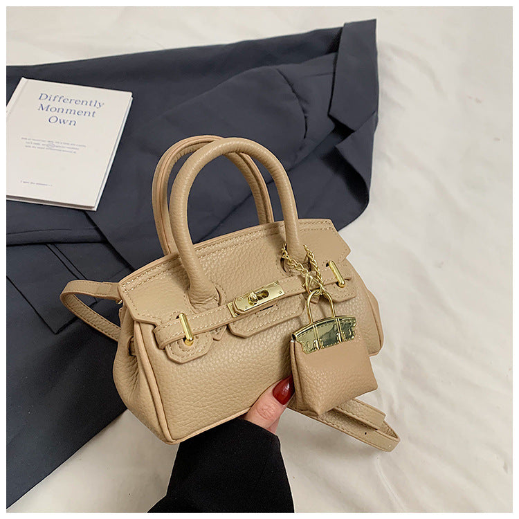 Women's Retro Textured Western Style Fashionable Stylish Crossbody Bags