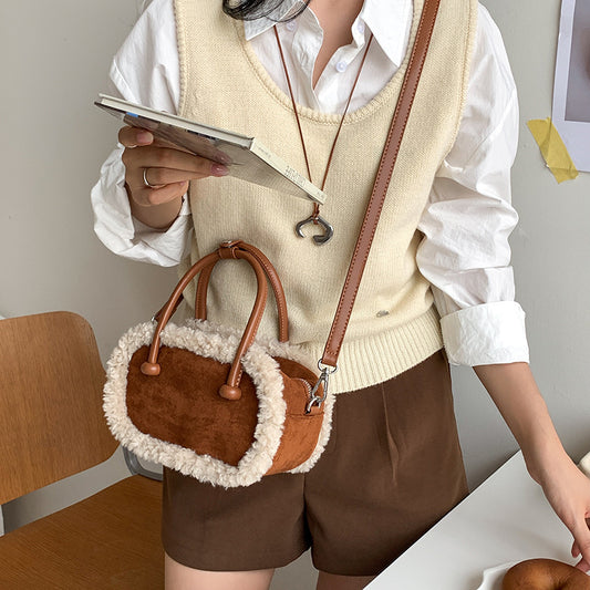 Women's Popular Niche Suede High-grade Retro Plush Handbags