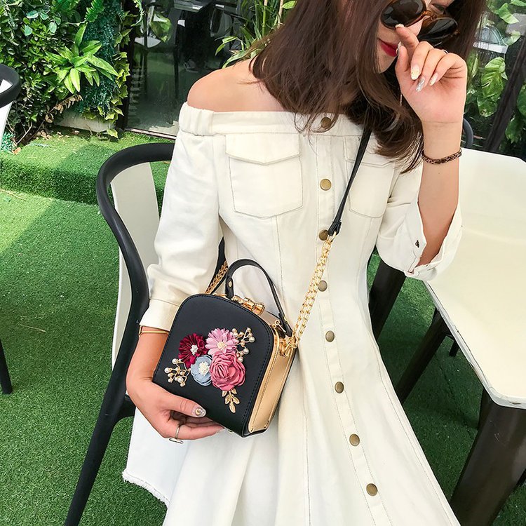 Women's Trendy Fashion Flower Chain Mini Crossbody Bags