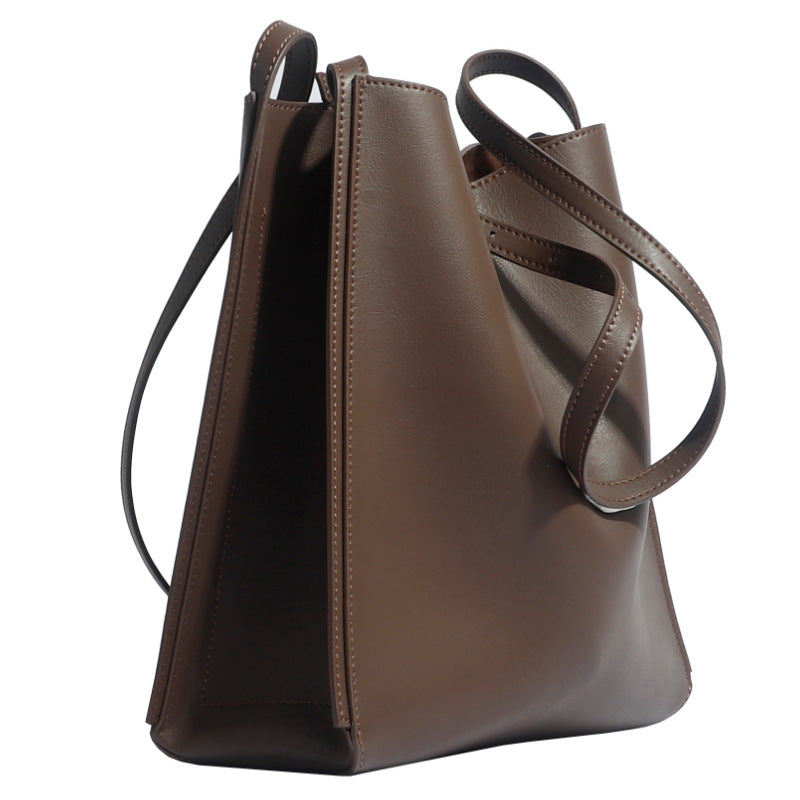 Women's Retro Fashion Large Capacity Simple Commute Crossbody Bags