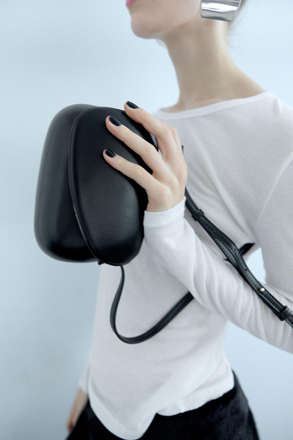 Women's Spanish Summer Versatile Symmetrical Flip Minimalist Crossbody Bags