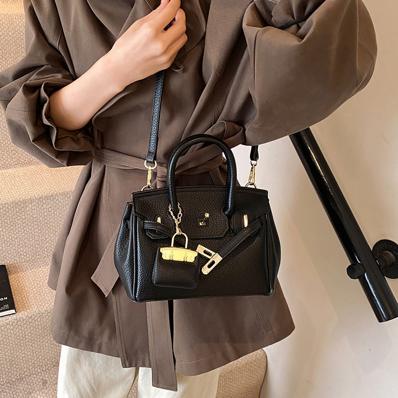 Women's Retro Textured Western Style Fashionable Stylish Crossbody Bags