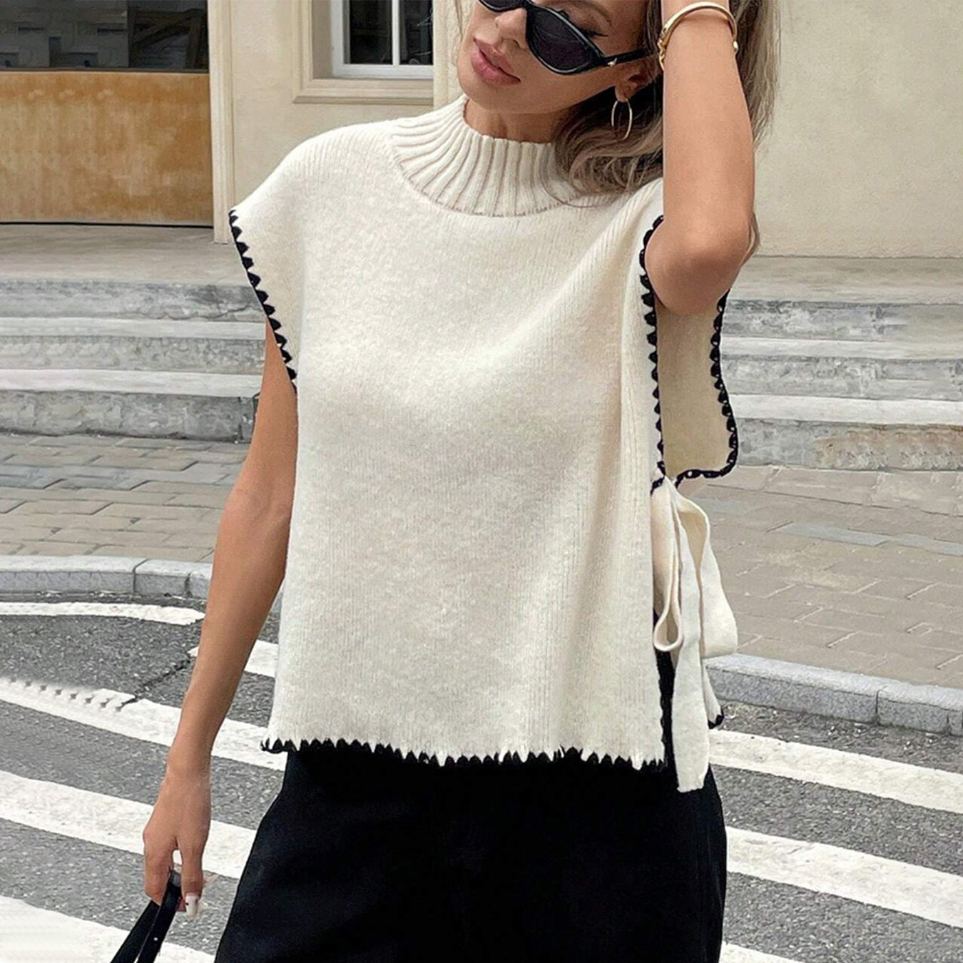 Women's Bow Tie Fashionable Knitted Sleeveless Waistcoat Vests