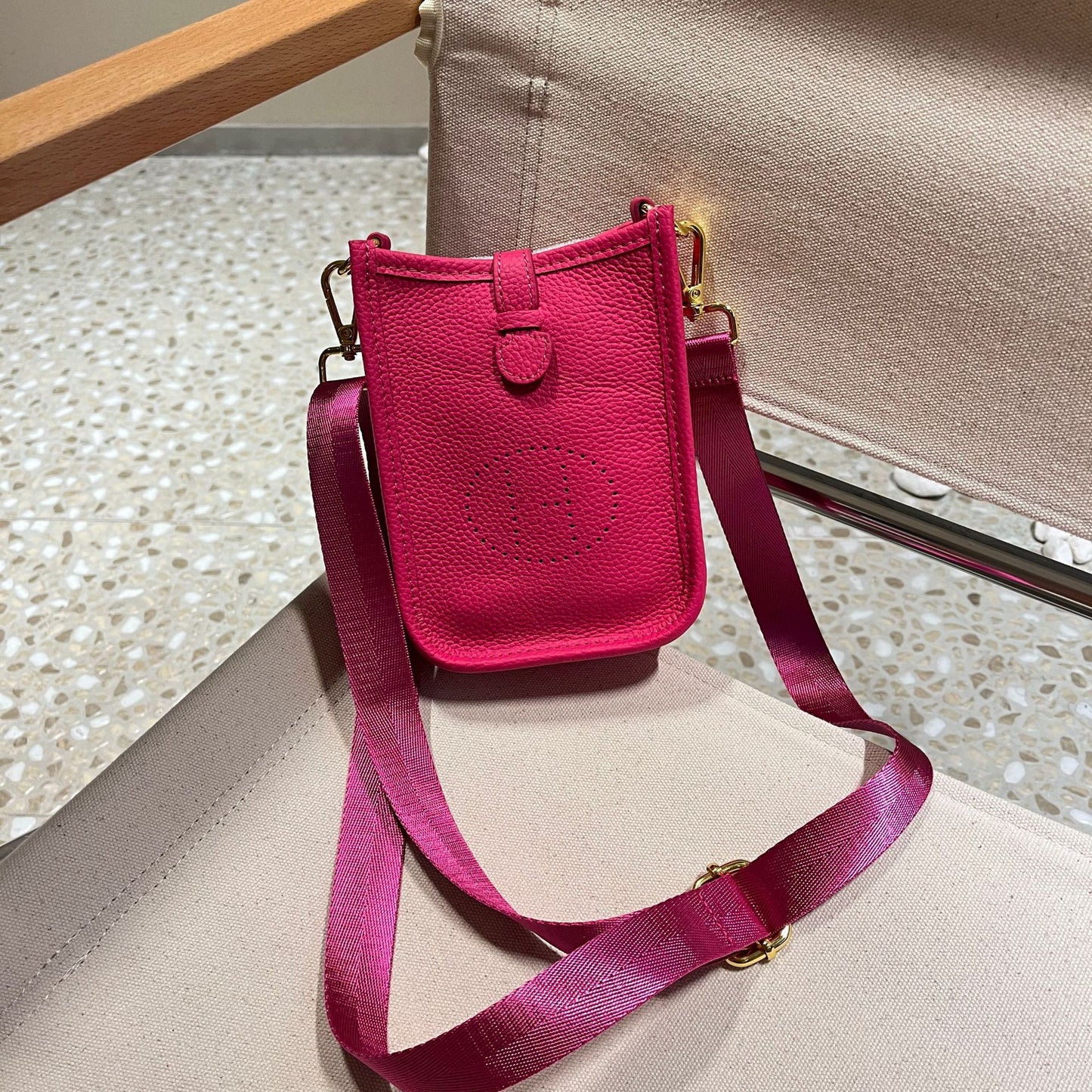 Women's Mobile Leather Hollow Lychee Pattern Crossbody Bags