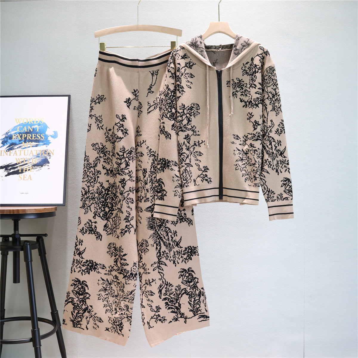 Women's Fashion Ink Painting Jacquard Loose-fitting Knitted Wide Suits